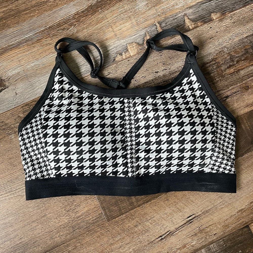 Nike sports bra medium